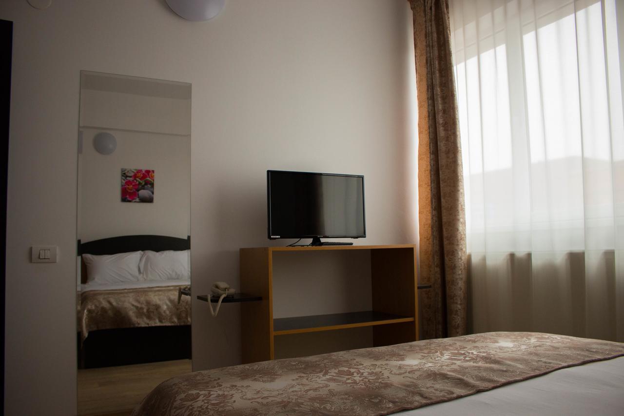Rent Room N&S Iasi Eksteriør billede