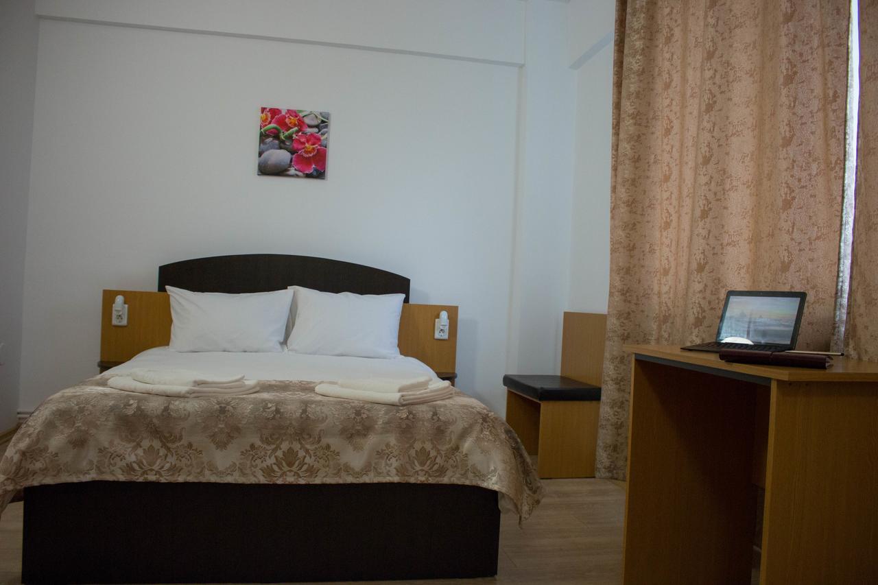 Rent Room N&S Iasi Eksteriør billede