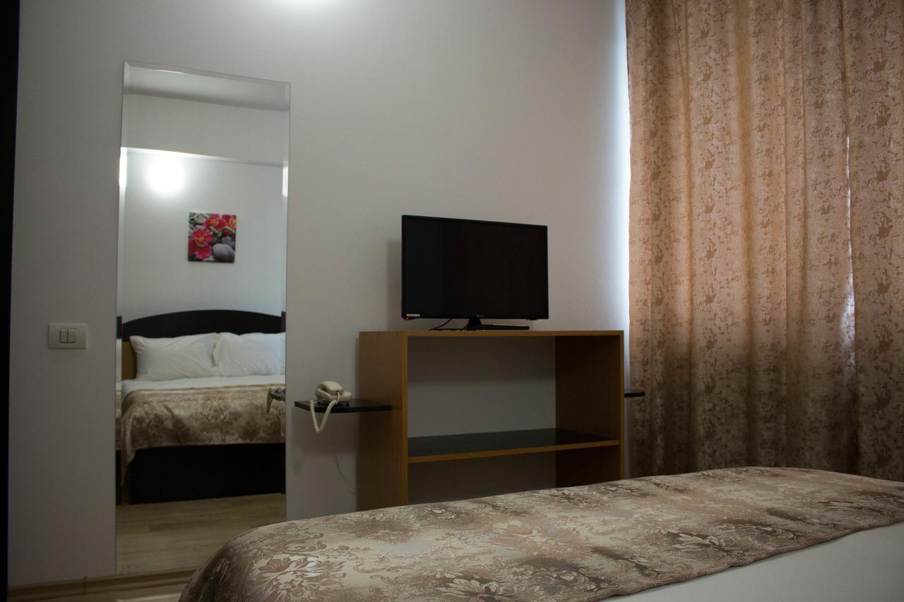 Rent Room N&S Iasi Eksteriør billede